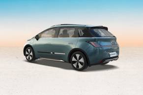 MG Windsor EV Rear Left View Image